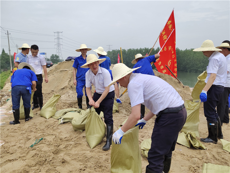 華能電纜勞?？购閾岆U突擊隊再次出擊搶險